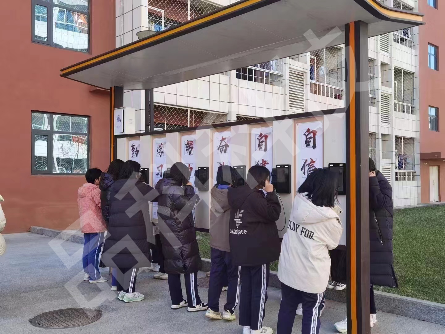 品科校園親情電話機(jī) 品科校園親情電話機(jī)